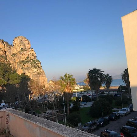 B E B Riviera Di Levante Terracina Exterior foto