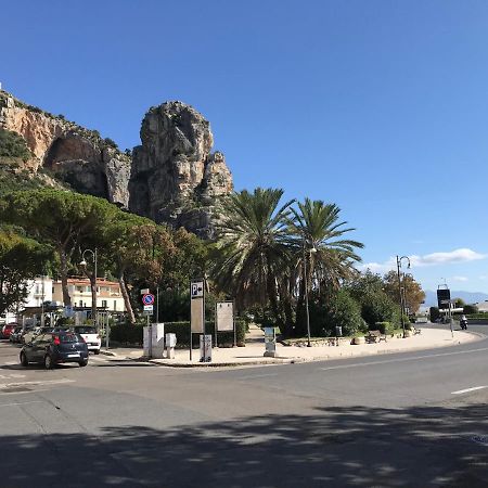 B E B Riviera Di Levante Terracina Exterior foto