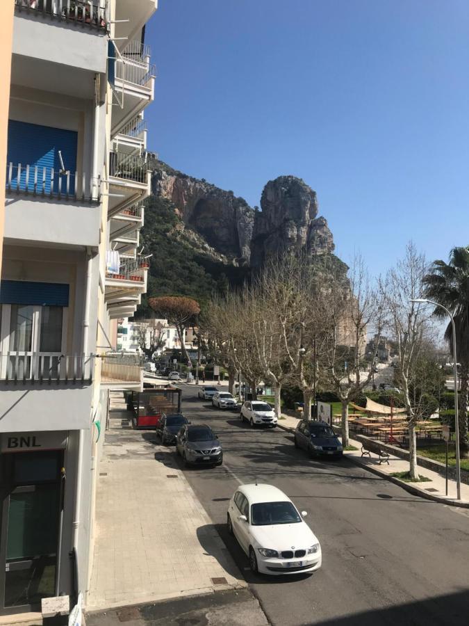 B E B Riviera Di Levante Terracina Exterior foto